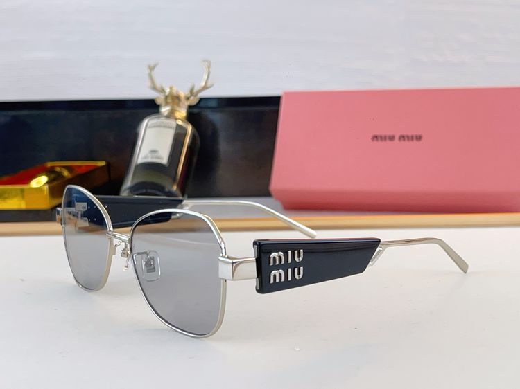 miumiu Sunglasses MMS00008-4 miumiu Sunglasses MMS00008-4