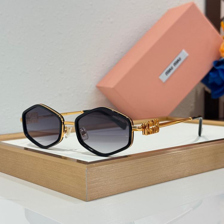 miumiu Sunglasses MMS00047-1