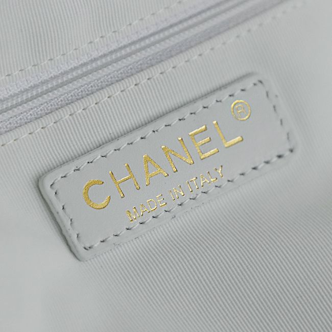 CHANEL Braided Straw Shoulder Bag AS5955 Apricot and white CHANEL Braided Straw Shoulder Bag AS5955 Apricot and white