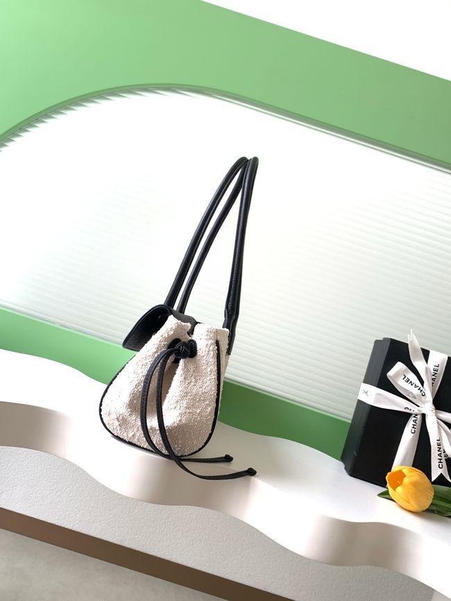 CHANEL Small Tote AS6288 white&black CHANEL Small Tote AS6288 white&black