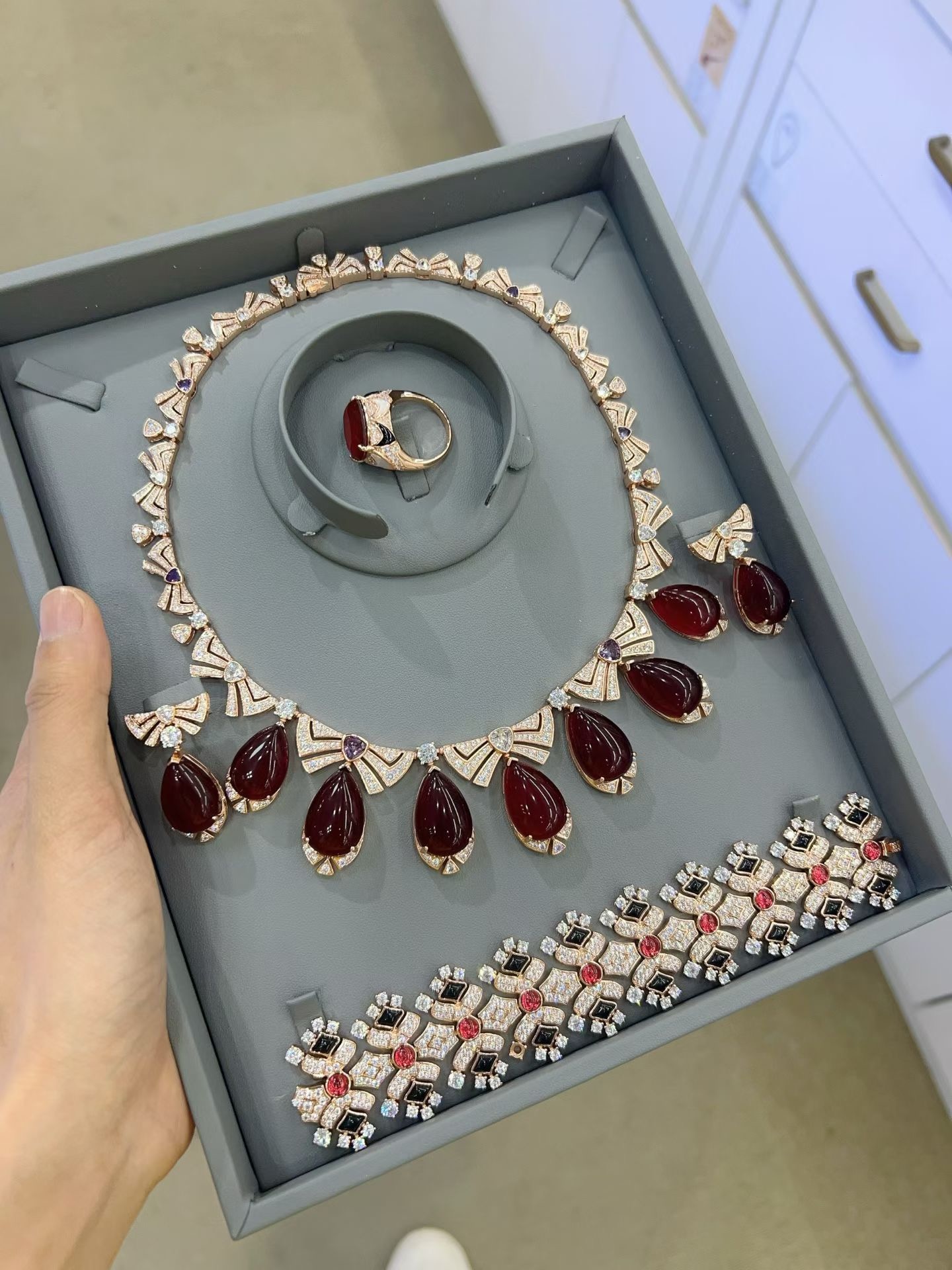 BVLGARI necklace&Earring&Bracelet&ring CE82035
