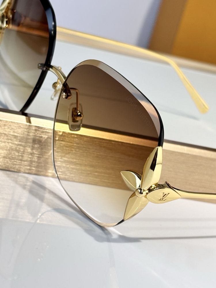 LV Sunglasses LVS00006-1