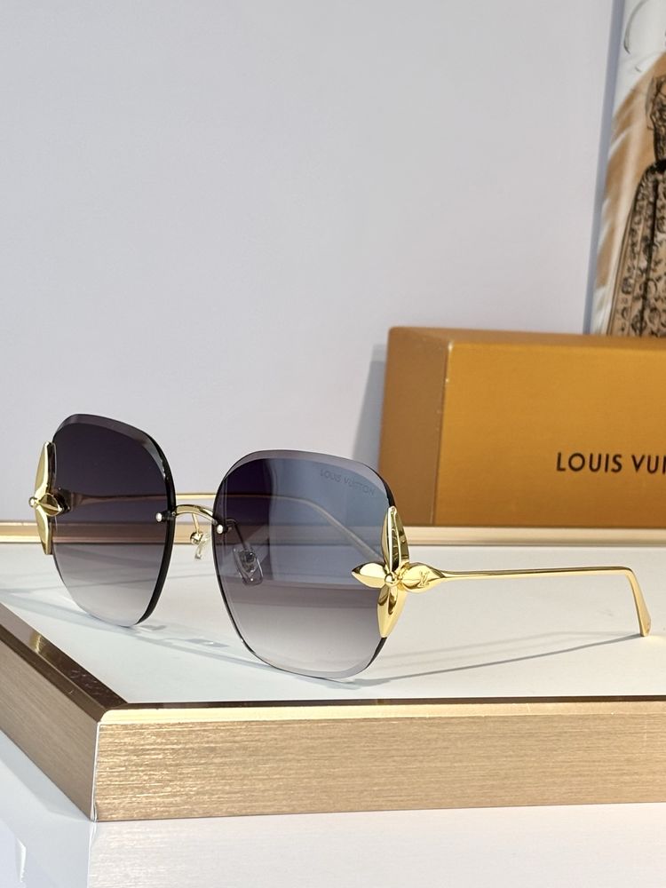 LV Sunglasses LVS00006-3