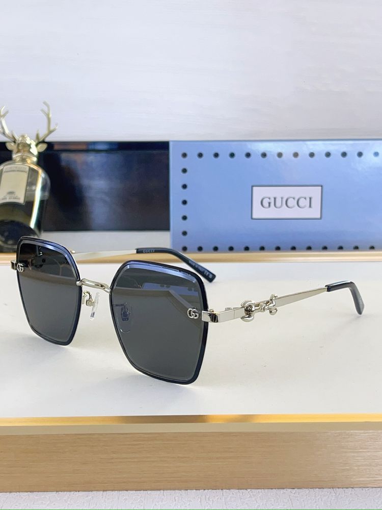 Gucci Sunglasses GUS00001-2