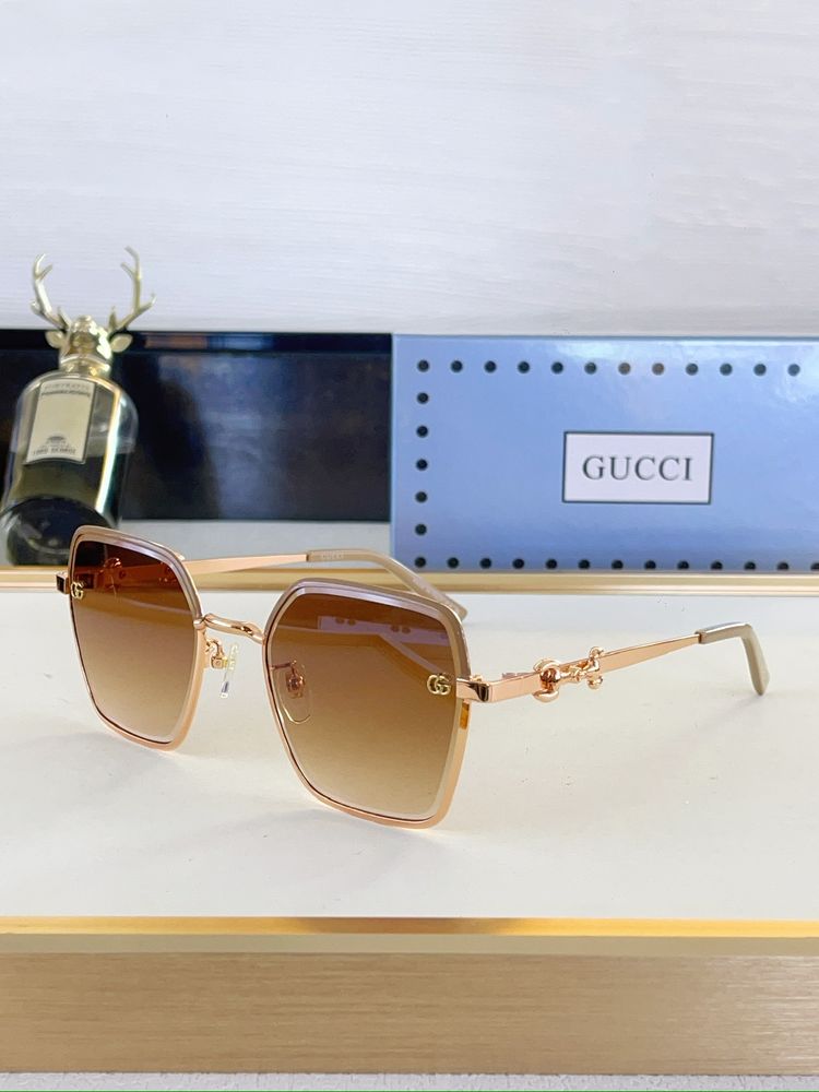 Gucci Sunglasses GUS00001-3