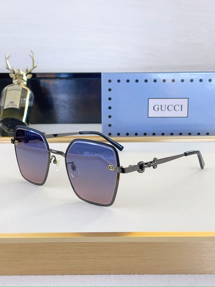 Gucci Sunglasses GUS00001-4