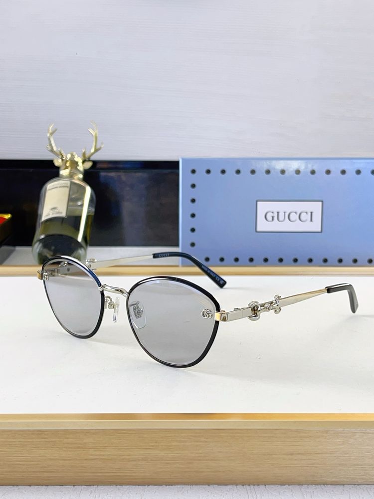 Gucci Sunglasses GUS00002-7