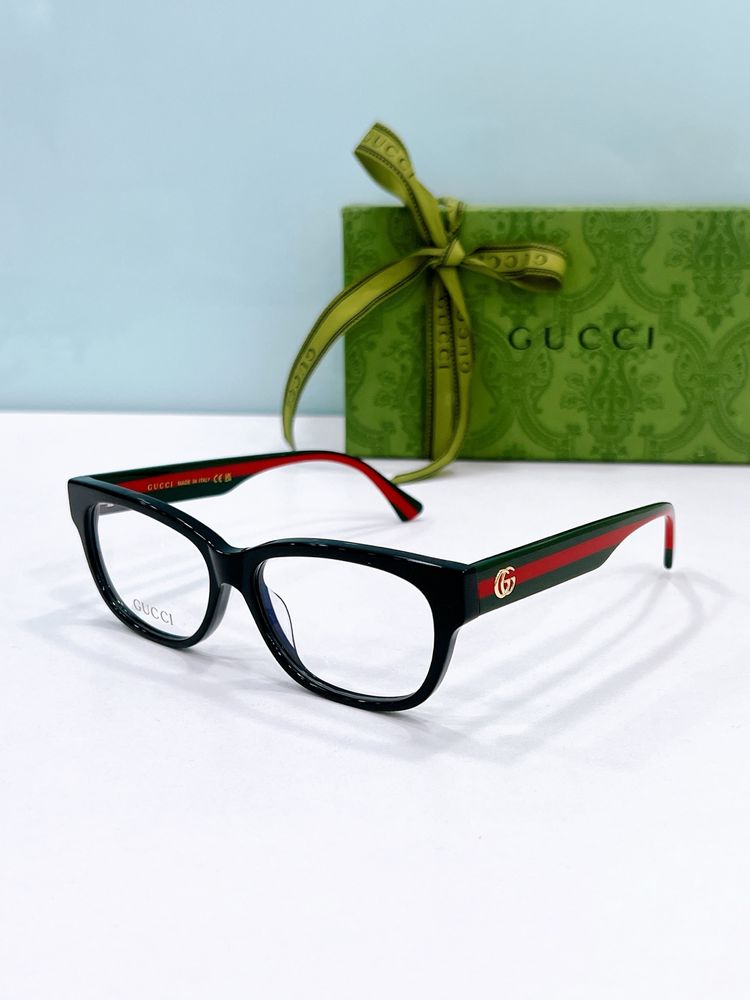 Gucci Sunglasses GUS00007-1