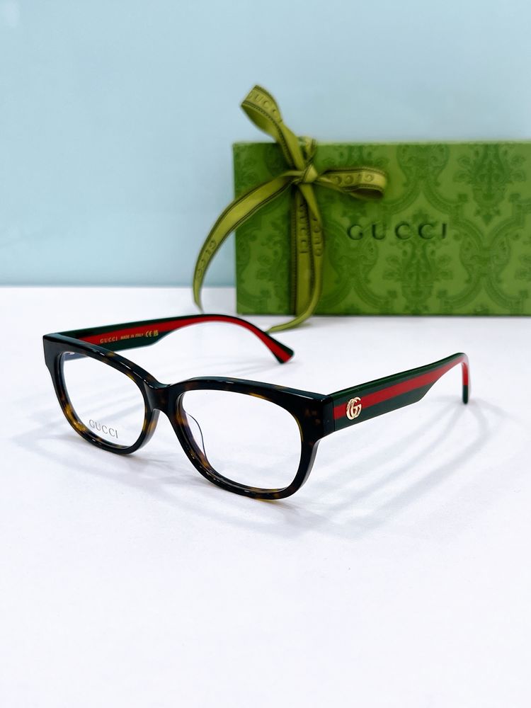 Gucci Sunglasses GUS00007-4