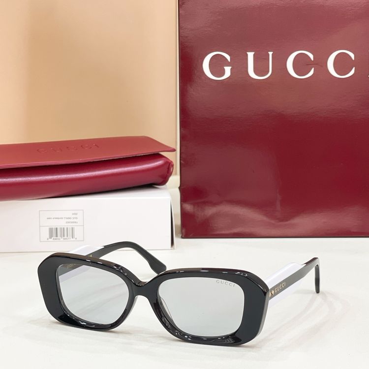 Gucci Sunglasses GUS00008-6