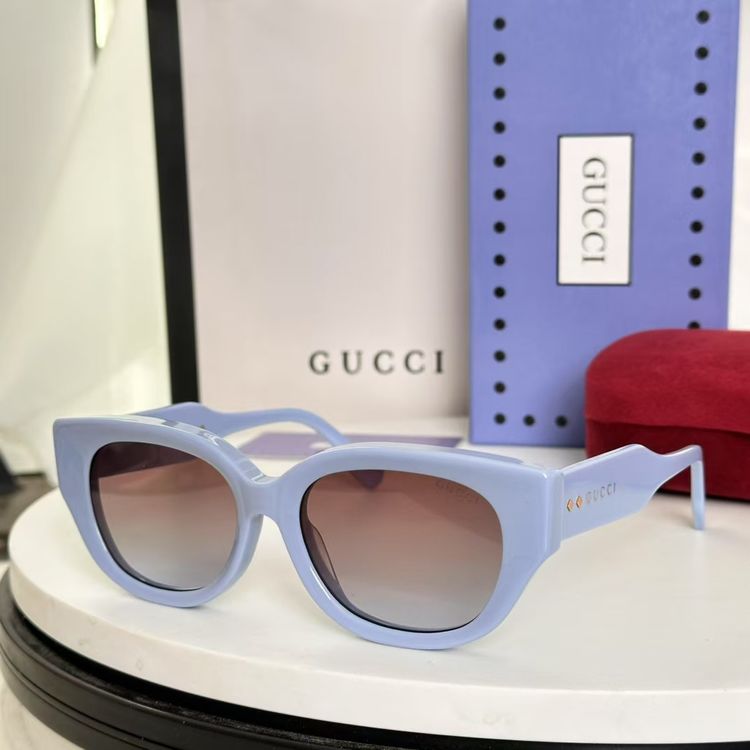 Gucci Sunglasses GUS00009-4