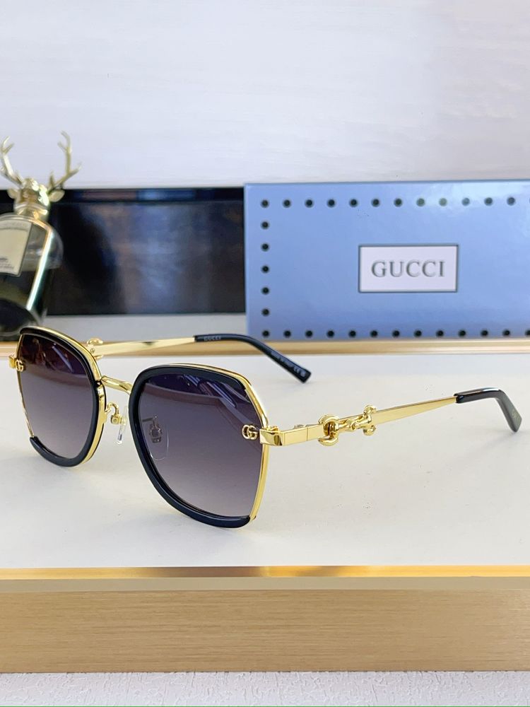 Gucci Sunglasses GUS00014-3
