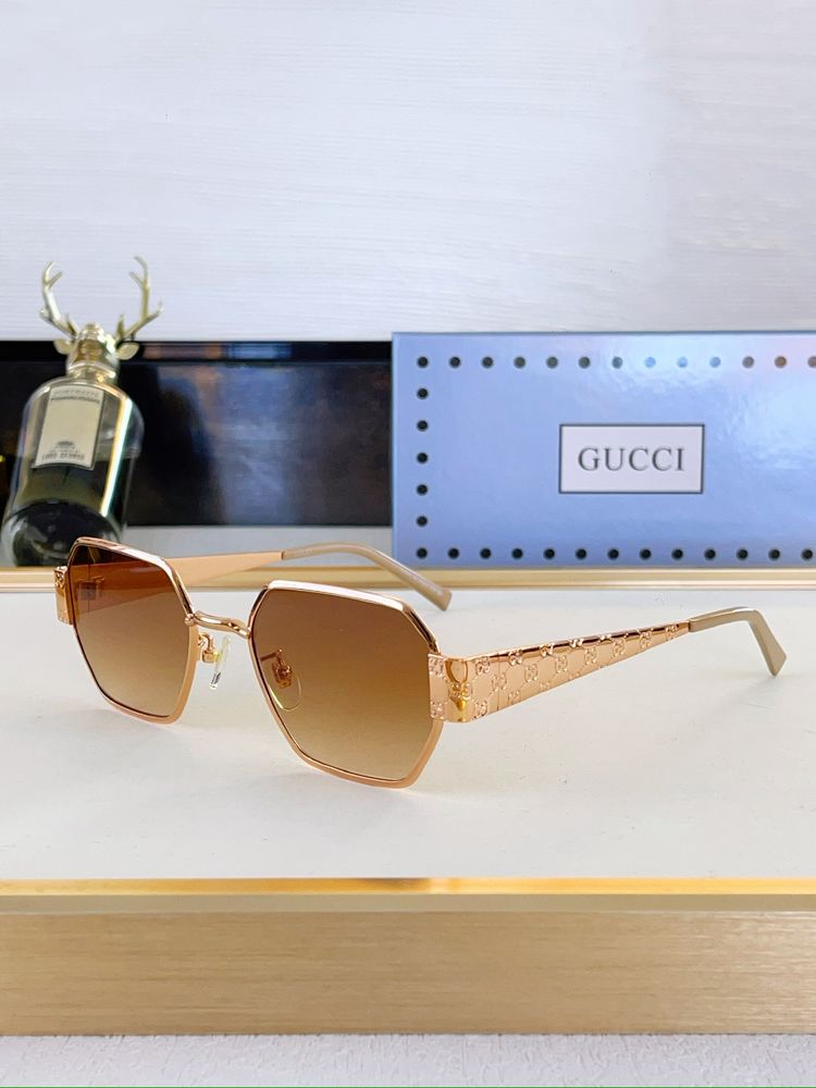Gucci Sunglasses GUS00015-5