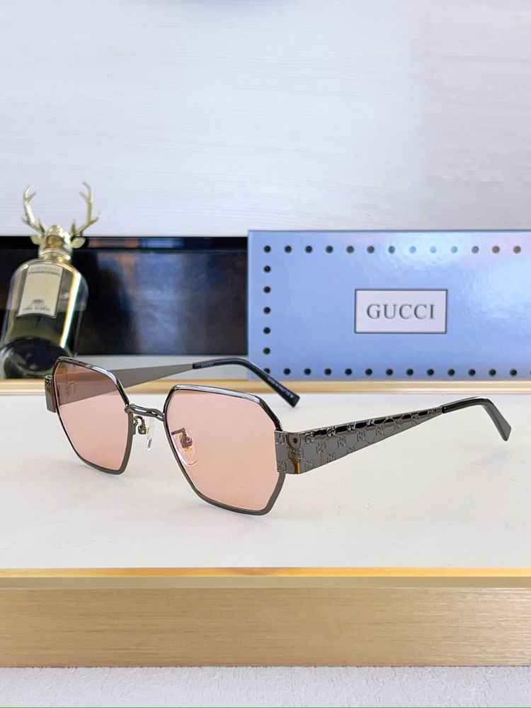 Gucci Sunglasses GUS00015-6