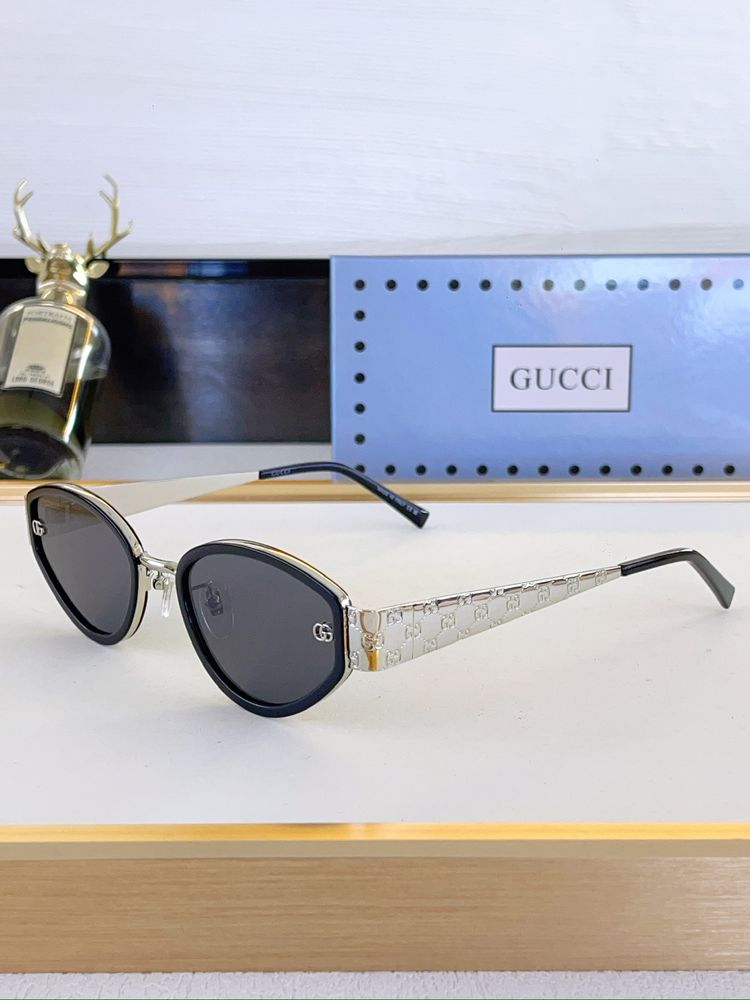 Gucci Sunglasses GUS00019-2