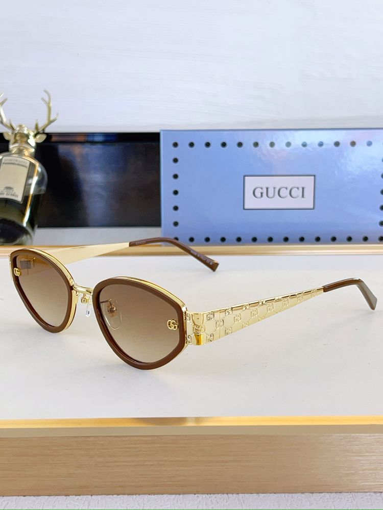 Gucci Sunglasses GUS00019-5