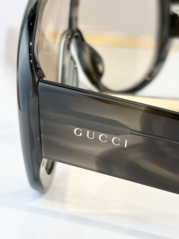 Gucci Sunglasses GUS00021-1