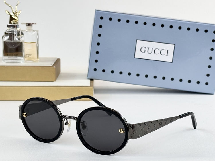 Gucci Sunglasses GUS00025-3