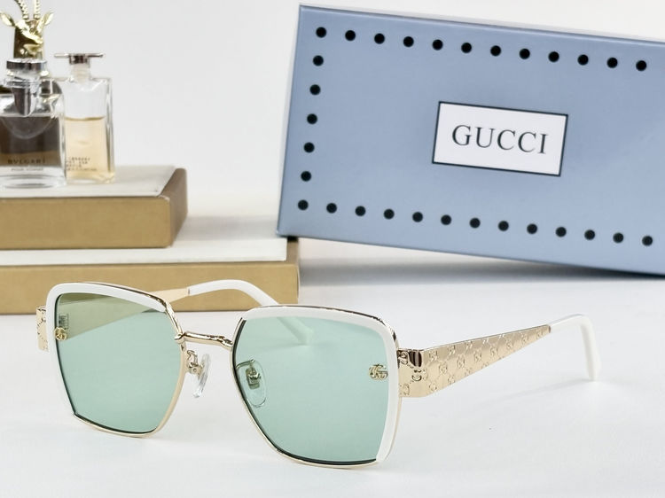 Gucci Sunglasses GUS00026-4