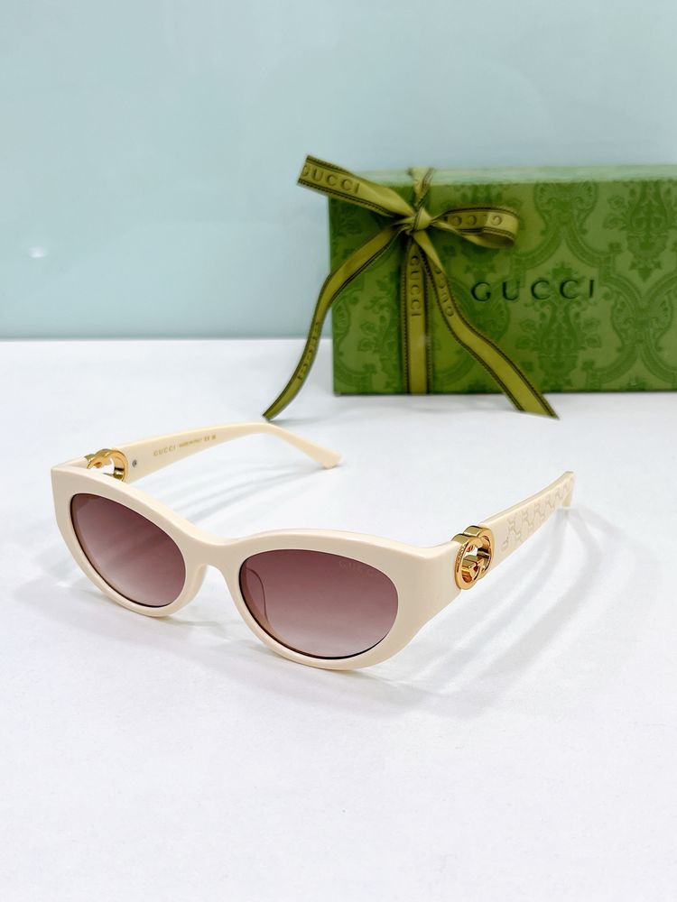 Gucci Sunglasses GUS00029-3
