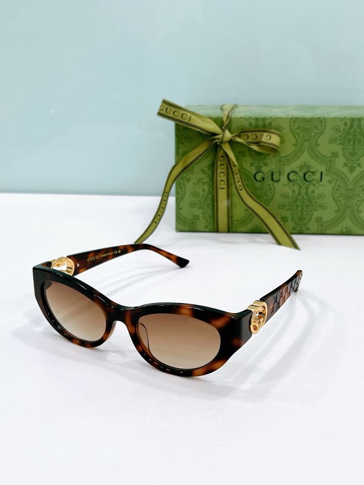 Gucci Sunglasses GUS00029-4