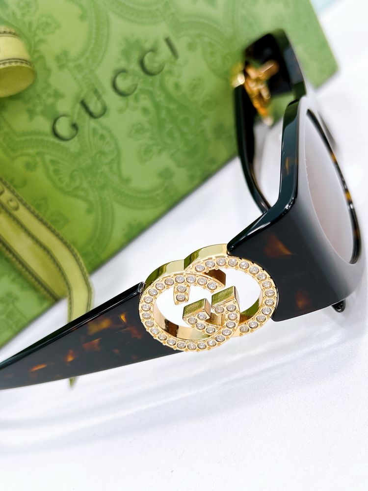 Gucci Sunglasses GUS00030-1
