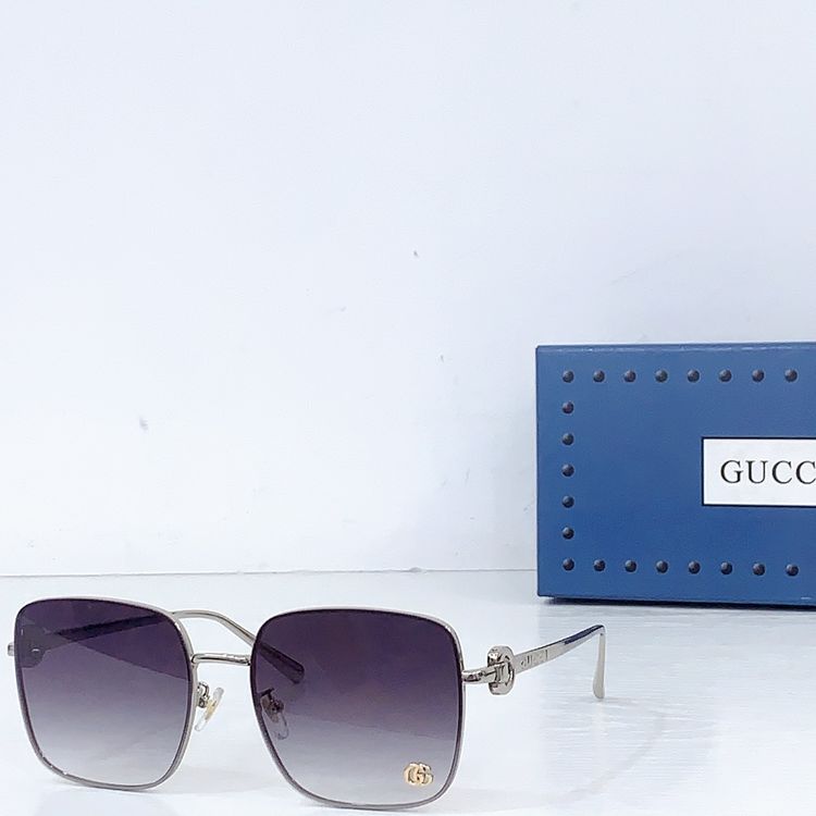 Gucci Sunglasses GUS00032-3