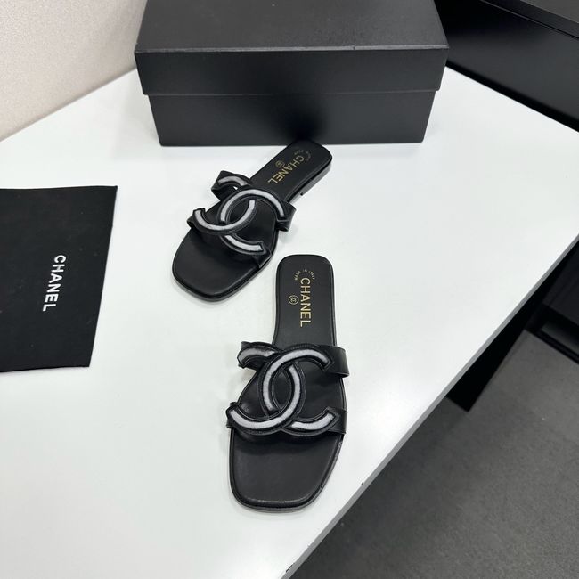 Chanel Slide 69010-1