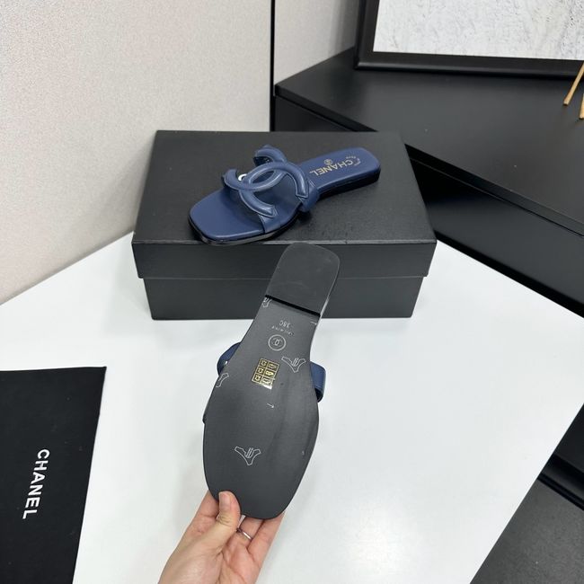 Chanel Slide 69010-2