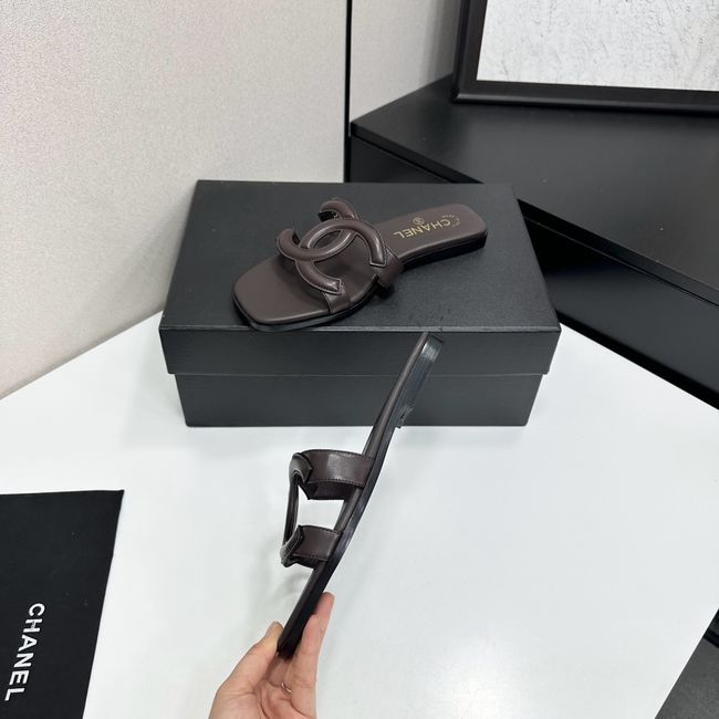 Chanel Slide 69010-3