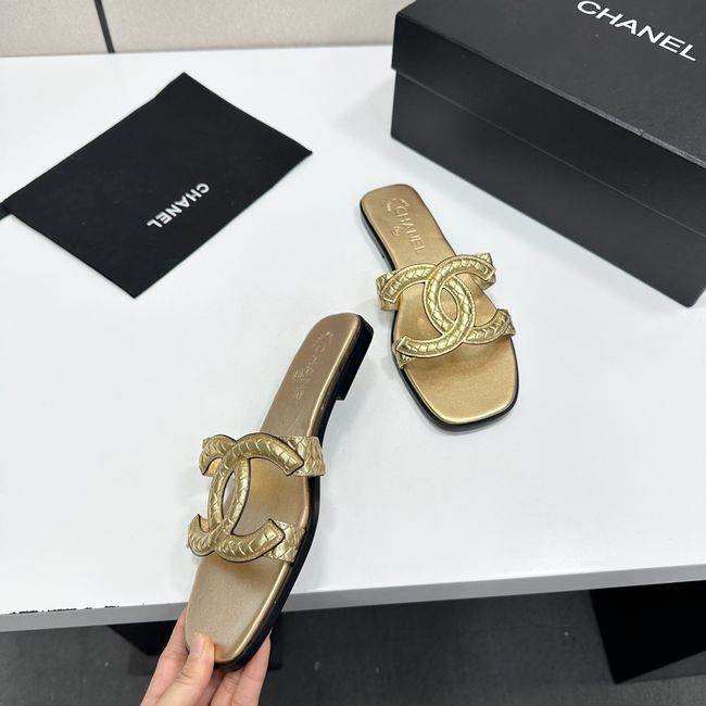 Chanel Slide 69010-6