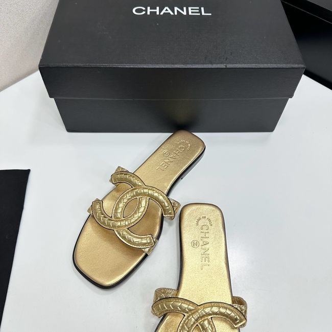 Chanel Slide 69010-6