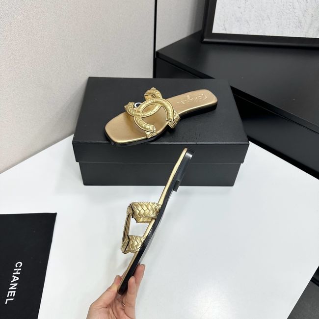 Chanel Slide 69010-6