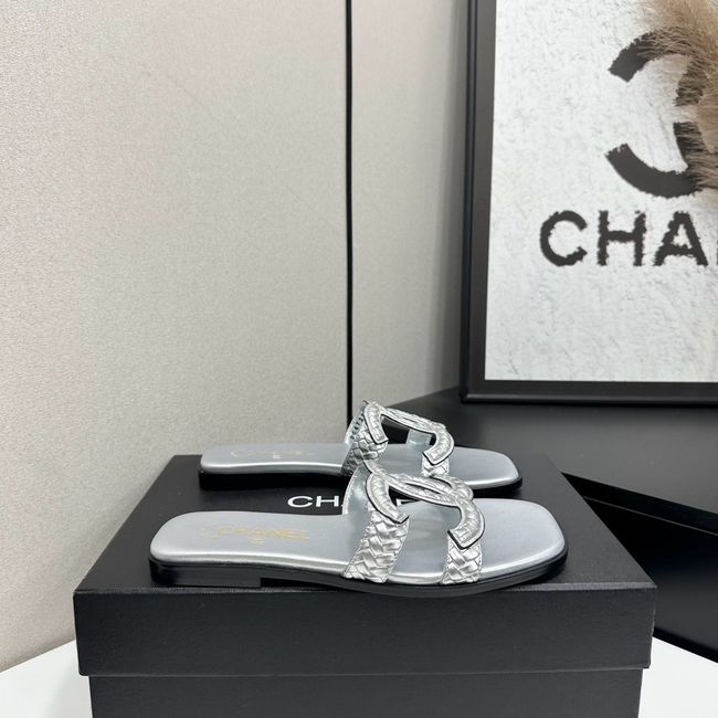 Chanel Slide 69010-8