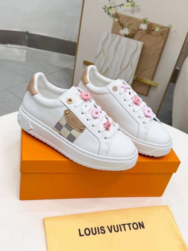 Louis Vuitton Trainer Sneaker 69008-1