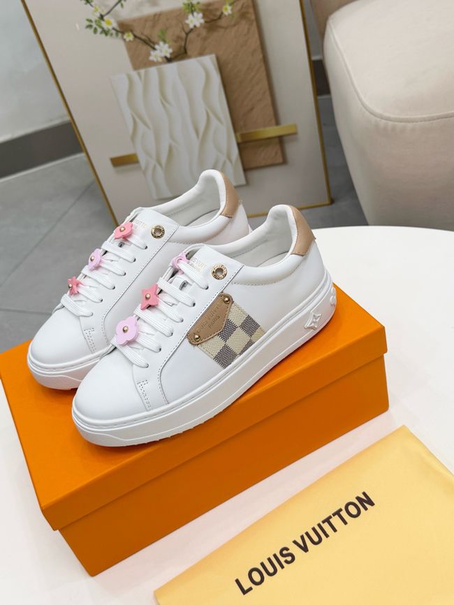 Louis Vuitton Trainer Sneaker 69008-1