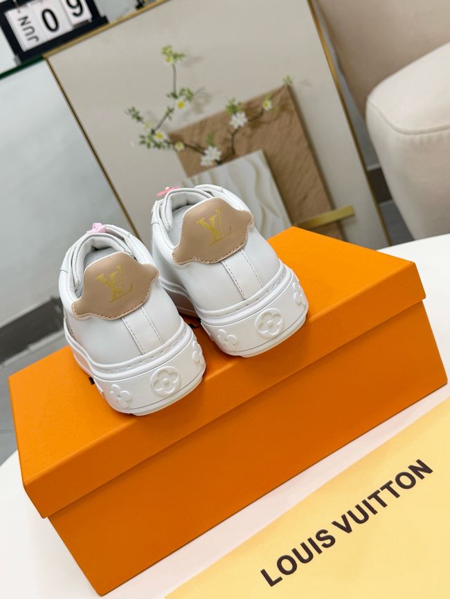 Louis Vuitton Trainer Sneaker 69008-1