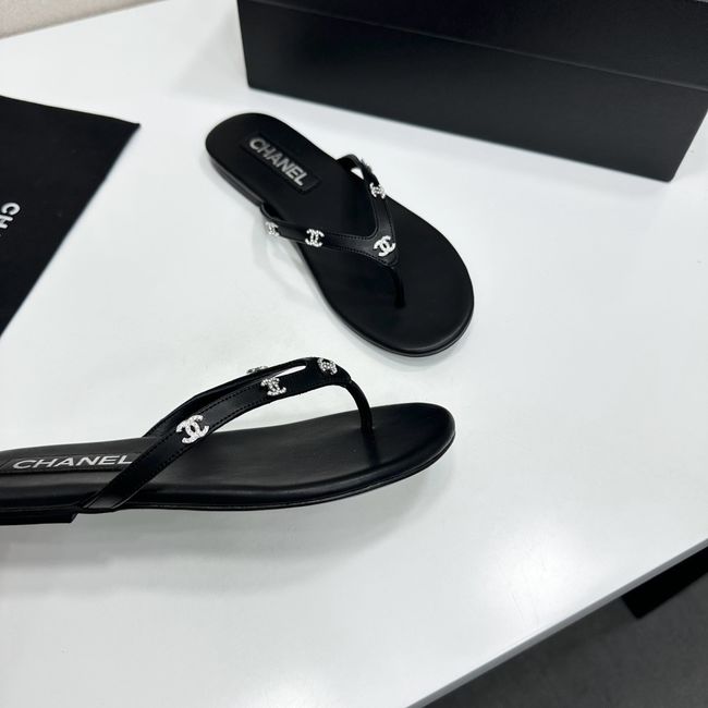 Chanel Thongs 69024-6