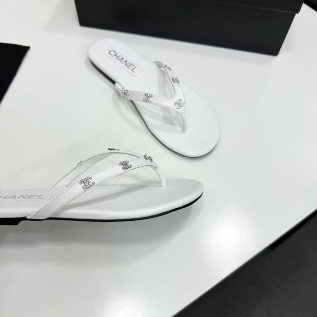Chanel Thongs 69024-7