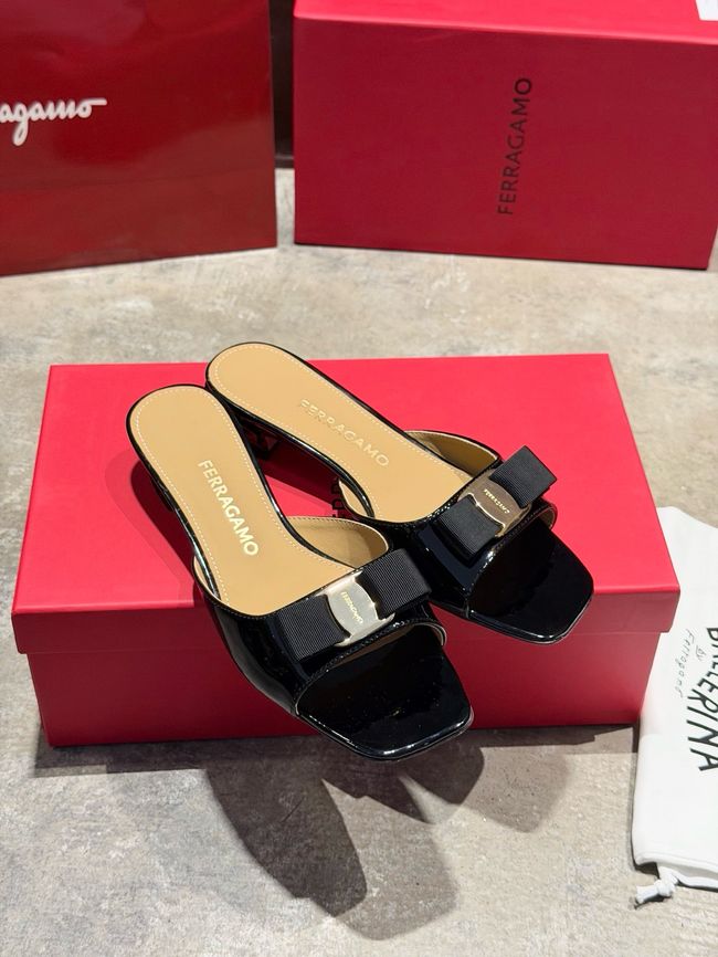 Ferragamo Heeled Slide 69022-1