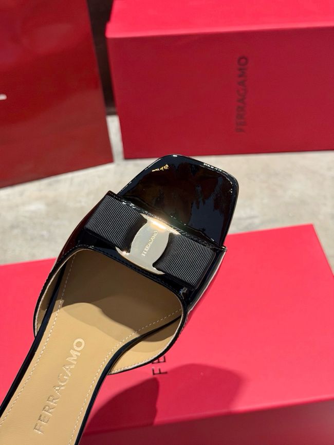Ferragamo Heeled Slide 69022-1