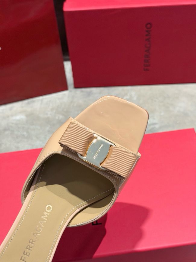 Ferragamo Heeled Slide 69022-2