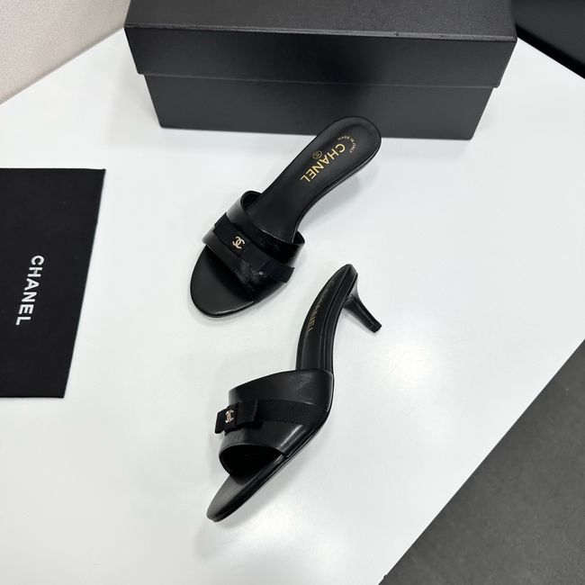 Chanel Womens slide sandal 69032-2