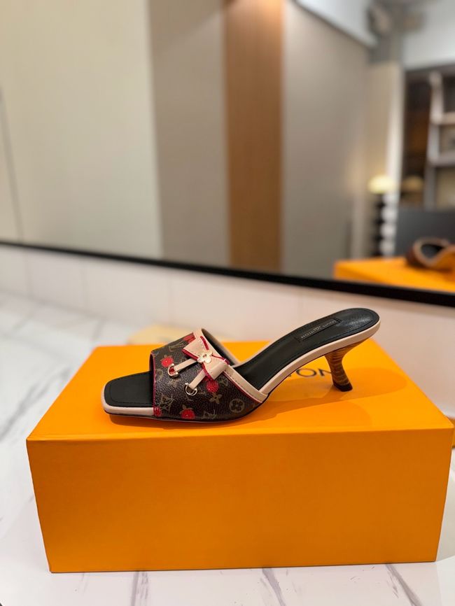 Louis Vuitton Womens slide sandal 69038-2