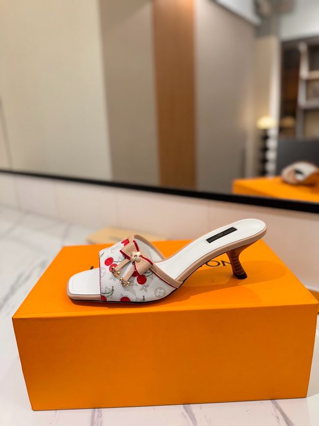 Louis Vuitton Womens slide sandal 69038-3
