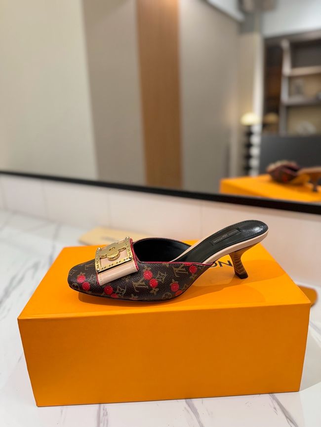 Louis Vuitton Womens slide sandal 69038-8