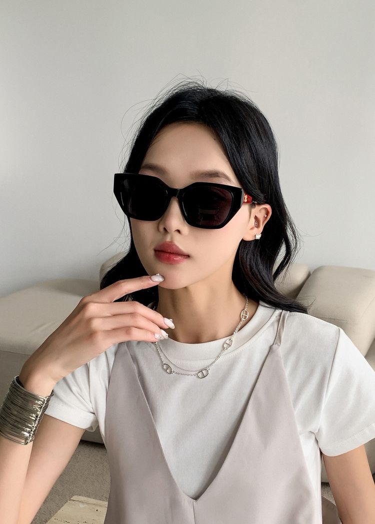 Chanel Sunglasses CHS00031-1