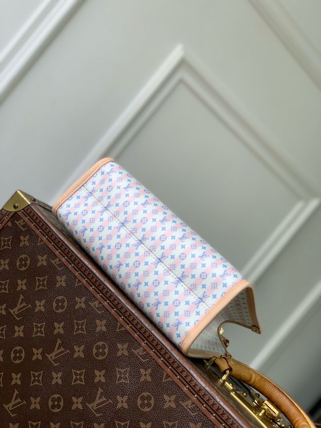 Louis Vuitton NEW OnTheGo PM M29477