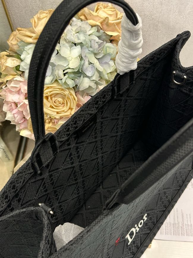 Large Dior Book Tote Book Cover Embroidery TSH295-1 Large Dior Book Tote Book Cover Embroidery TSH295-1
