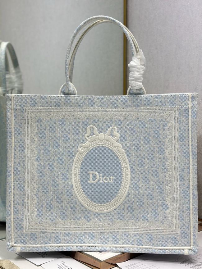 Large Dior Book Tote Book Cover Embroidery TSH295-3 Large Dior Book Tote Book Cover Embroidery TSH295-3